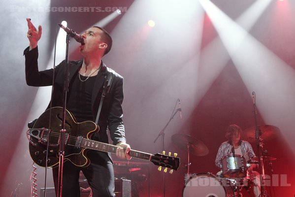 MILES KANE - 2022-04-28 - PARIS - Olympia - 